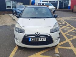 White Used 2015 DS Automobiles DS3 DSport Hatchback | £4,249 (Fair price)