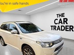 White Used 2015 Mitsubishi Outlander P-HEV Estate | £9,288 (Good price)