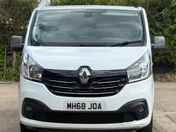 White Used 2019 Renault Trafic Van | £9,990 (Super price)