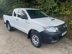 White Used 2013 Toyota HiLux Pickup | £8,995 (Fair price)