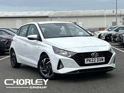 White Used 2022 Hyundai i20 SE Hatchback | £12,215 (Fair price)