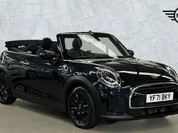 Black Used 2021 Mini Cooper Classic Hatchback | £16,751 (Fair price)