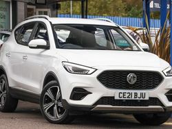 White Used 2021 MG ZS Excite Sedan | £8,991 (Fair price)
