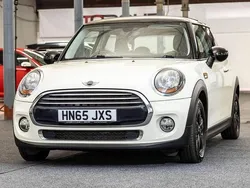 White Used 2015 Mini Cooper Hatch Hatchback | £5,895 (Fair price)