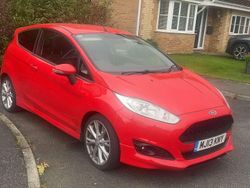 Red Used 2013 Ford Fiesta Zetec Hatchback | £3,299 (Fair price)