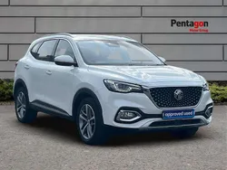 White Used 2022 MG HS Exclusive SUV | £16,495 (Fair price)