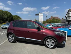 Red Used 2013 Renault Scénic III Dynamique MPV | £4,995 (A bit pricey)