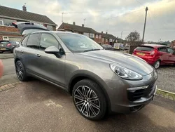 Grey Used 2015 Porsche Cayenne SUV | £18,950 (Fair price)