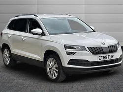 White Used 2019 Skoda Karoq SE SUV | £18,900 (Fair price)