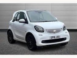 White Used 2016 Smart ForTwo Coupé Coupe | £6,550 (Fair price)
