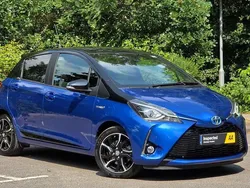 Blue and black Used 2018 Toyota Yaris Hybrid Hatchback | £13,700 (Fair price)