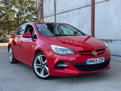 Red Used 2015 Vauxhall Astra Edition Hatchback | £3,495 (Good price)