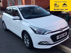 White Used 2015 Hyundai i20 SE Hatchback | £8,480 (Fair price)