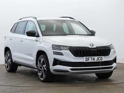 Moon white metallic Used 2024 Skoda Karoq SportLine SUV | £28,695 (Fair price)
