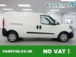 White Used 2022 Fiat Doblò MPV | £13,989