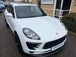 Used 2017 Porsche Macan SUV | £29,995 (Fair price)