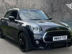 Black Used 2019 Mini Cooper Hatch Hatchback | £15,290 (Fair price)