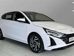 White Used 2024 Hyundai i20 Advanced Hatchback | £16,003 (Fair price)