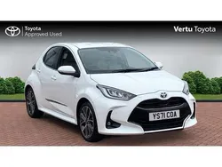White Used 2021 Toyota Yaris Hybrid Hatchback | £16,565 (Fair price)