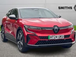 Flame red/shadow grey Used 2024 Renault Mégane Techno Hatchback | £21,990 (Fair price)