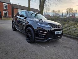 Black Used 2019 Land Rover Range Rover evoque R-Dynamic Estate | £22,000 (Fair price)
