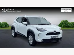 White Used 2024 Toyota Yaris Hybrid Hatchback | £21,715 (A bit pricey)