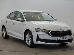 Moon white metallic Used 2024 Skoda Octavia SE Technology Hatchback | £19,400 (Fair price)