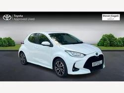 White Used 2023 Toyota Yaris Hybrid Design Hatchback | £15,747 (Good price)