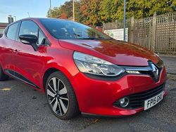 Red Used 2015 Renault Clio IV Dynamique Hatchback | £3,495 (Fair price)