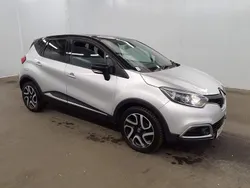 Silver/black Used 2017 Renault Captur Dynamique SUV | £7,999 (Fair price)