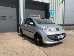 Silver Used 2008 Peugeot 107 Hatchback | £1,890 (Fair price)
