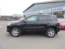 Black Used 2011 Toyota RAV4 SUV | £5,994 (Fair price)