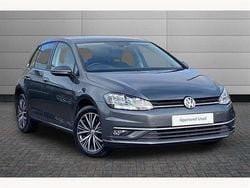 Indium grey Used 2018 VW Golf VII SE Hatchback | £10,150 (Fair price)