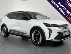 White Used 2025 Renault Scénic Iconic MPV | £32,595 (Fair price)