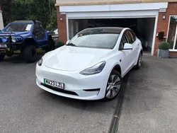 White Used 2023 Tesla Model Y RWD SUV | £18,950 (A bit pricey)