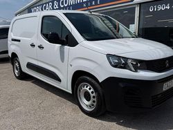 White Used 2023 Peugeot Partner Premium Van | £12,995 (A bit pricey)