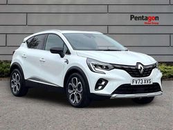 White Used 2023 Renault Captur Techno SUV | £18,294 (Fair price)