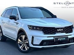 White Used 2023 Kia Sorento SUV | £36,915 (Good price)