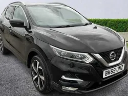 Black Used 2019 Nissan Qashqai Tekna SUV | £12,295 (Fair price)