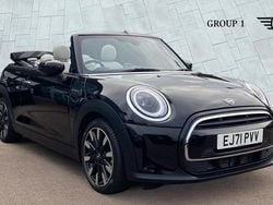 Black Used 2021 Mini Cooper Exclusive Hatchback | £19,550 (A bit pricey)