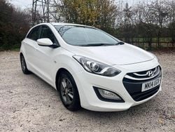 White Used 2014 Hyundai i30 Active Hatchback | £6,890 (Fair price)