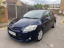 Blue Used 2012 Toyota Auris Hatchback | £2,195 (Good price)