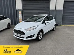 White Used 2015 Ford Fiesta Zetec Hatchback | £4,390 (Fair price)