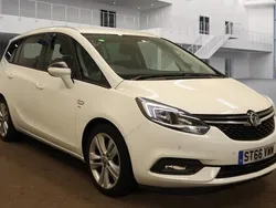 Summit white Used 2016 Vauxhall Zafira SRi MPV | £7,475 (Fair price)