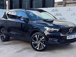 Black Used 2019 Volvo XC40 R-Design Pro SUV | £18,995 (Fair price)