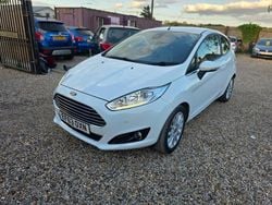 White Used 2014 Ford Fiesta Titanium X Hatchback | £7,200 (Fair price)