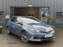 Blue Used 2016 Toyota Auris Hybrid Hatchback | £12,490 (Fair price)