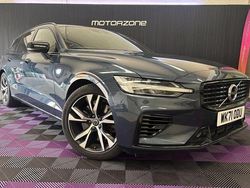 Blue Used 2021 Volvo V60 R-Design Estate | £13,995 (Fair price)