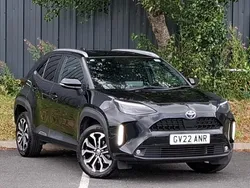 Black Used 2022 Toyota Yaris Hybrid Design Estate | £19,498 (Fair price)