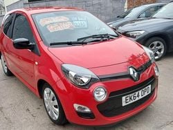 Red Used 2014 Renault Twingo Dynamique Hatchback | £3,195 (Good price)